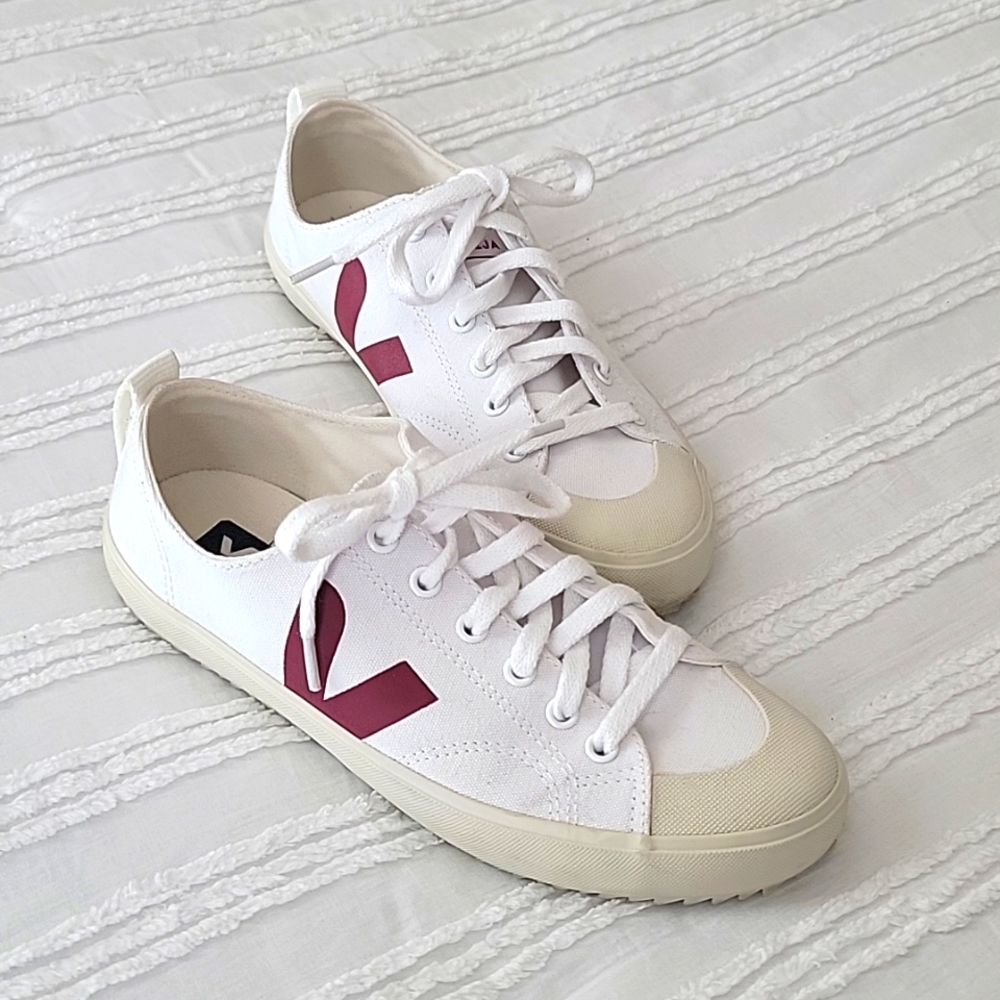 Veja Nova Canvas White Marsala
